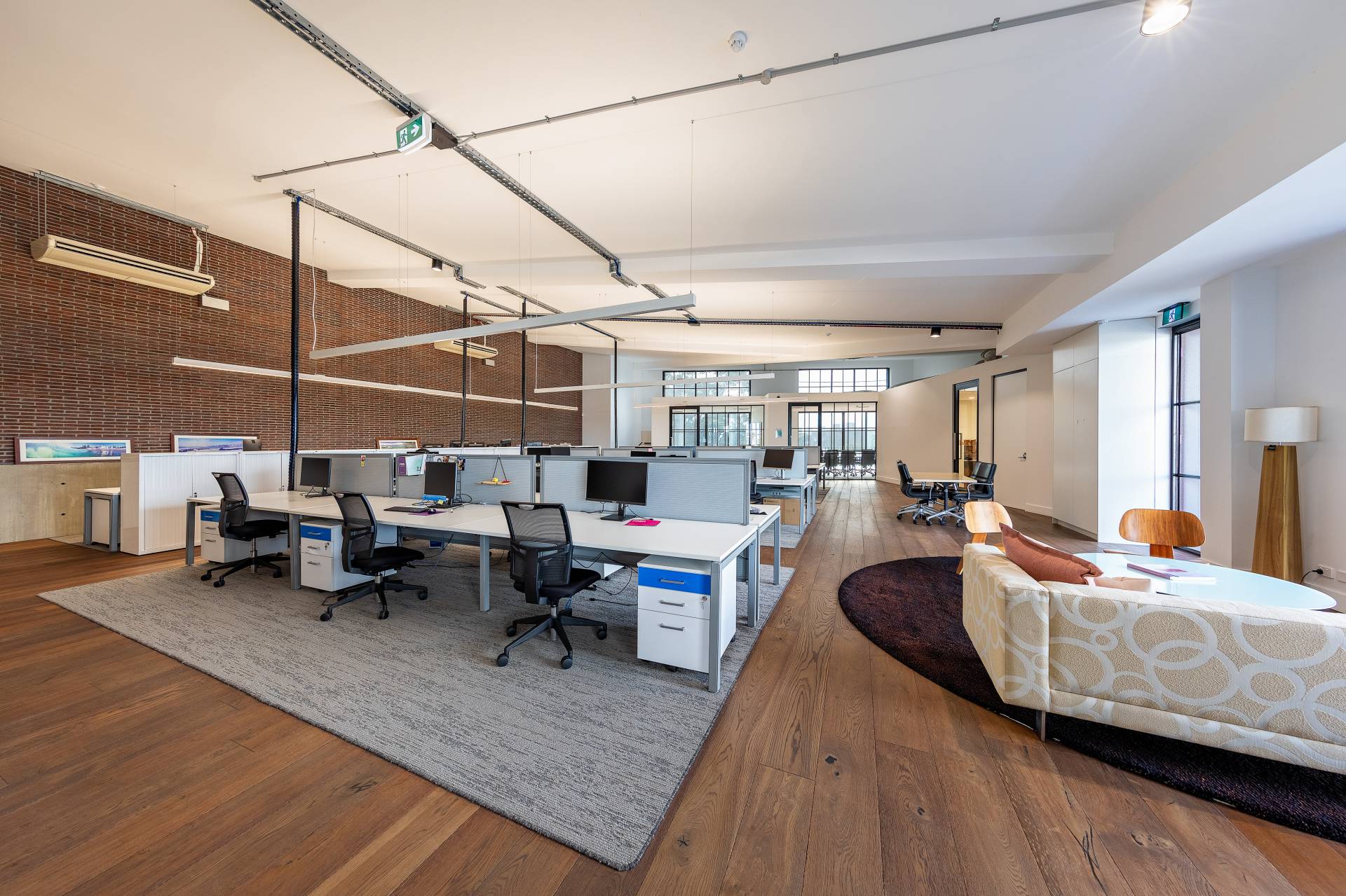 Top quality Office, Showroom, Creative Workspace Commercial Property